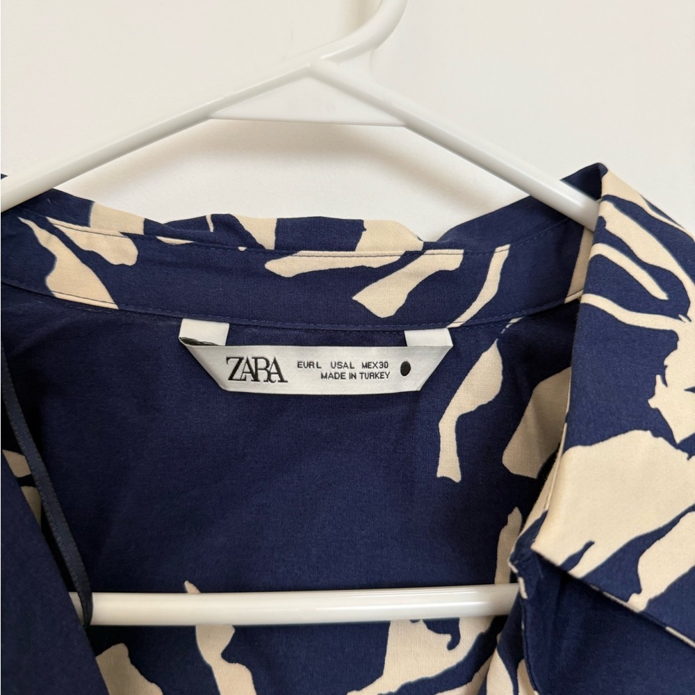 Zara Blue and White Patterned Blouse